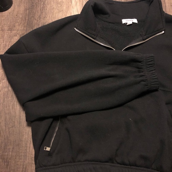 Cropped Sweater - Picture 3 of 4